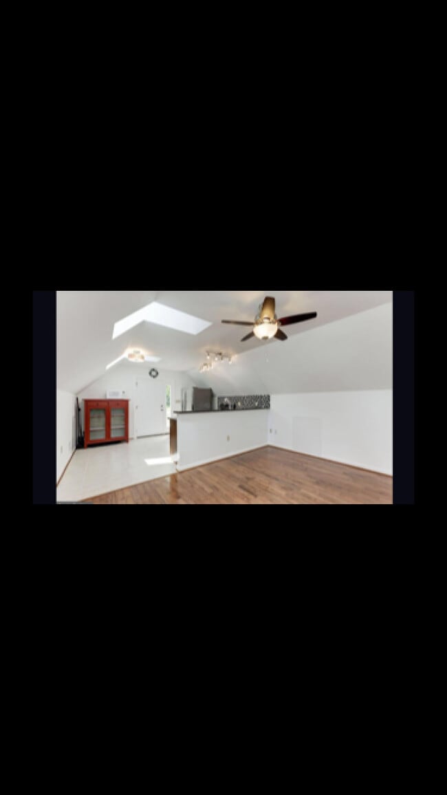 Photo - 18671 Woodburn Rd Apartments