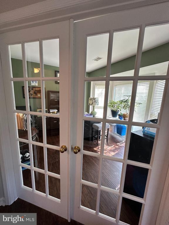 Photo - 5034 Strawbridge Terrace