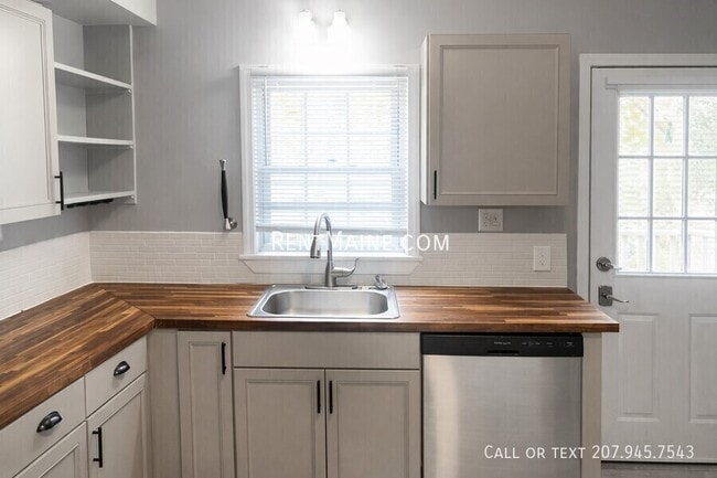 Photo - 454 S Main St Unit A