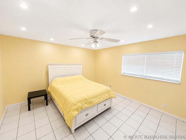 Photo - 6101 N Falls Cir Dr Unit 310