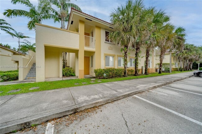 Photo - 6235 SW 47th Mnr
