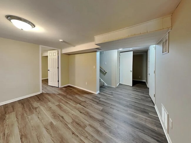 Photo - 3021 Commodore Dr