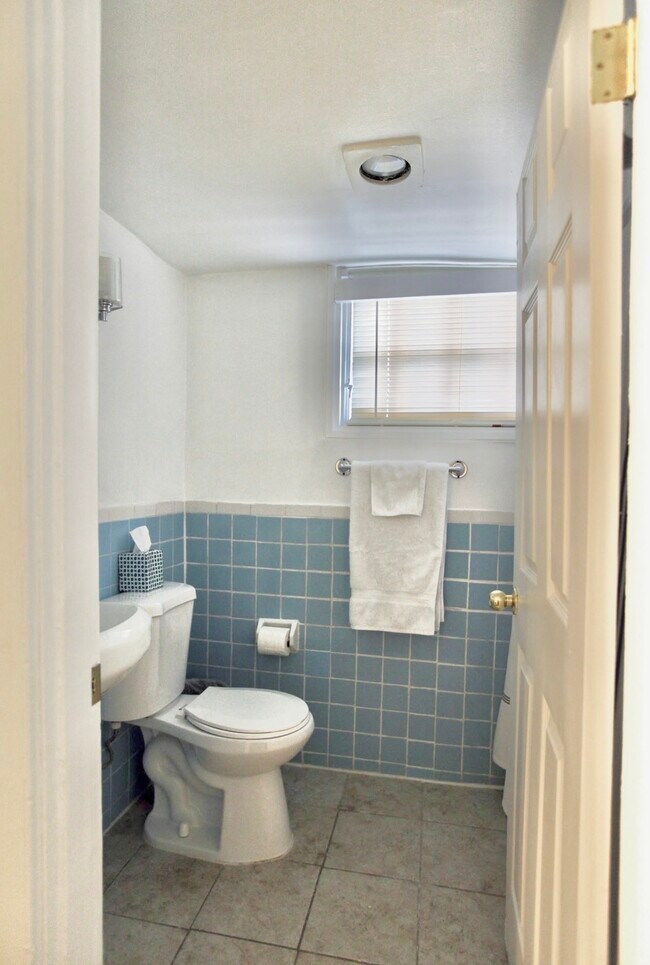 Photo - 3210 17th St NW