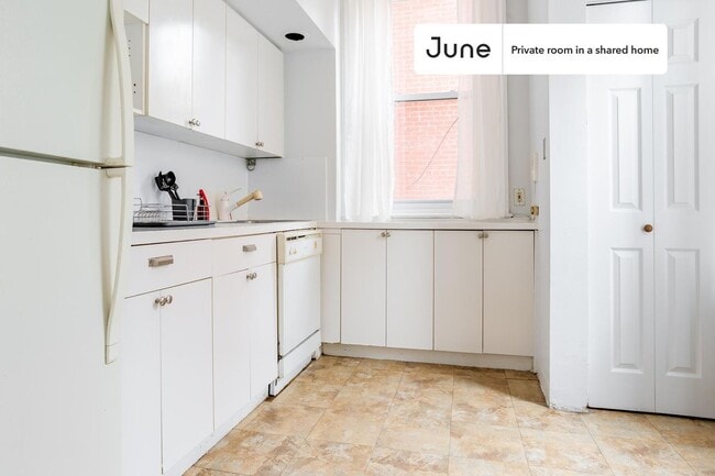 Photo - Room in Shared 4 bed/1 bath home Unidad D