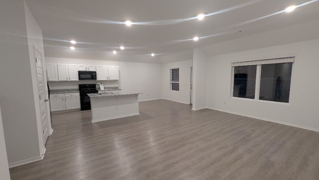 Photo - 1405 E Latium St