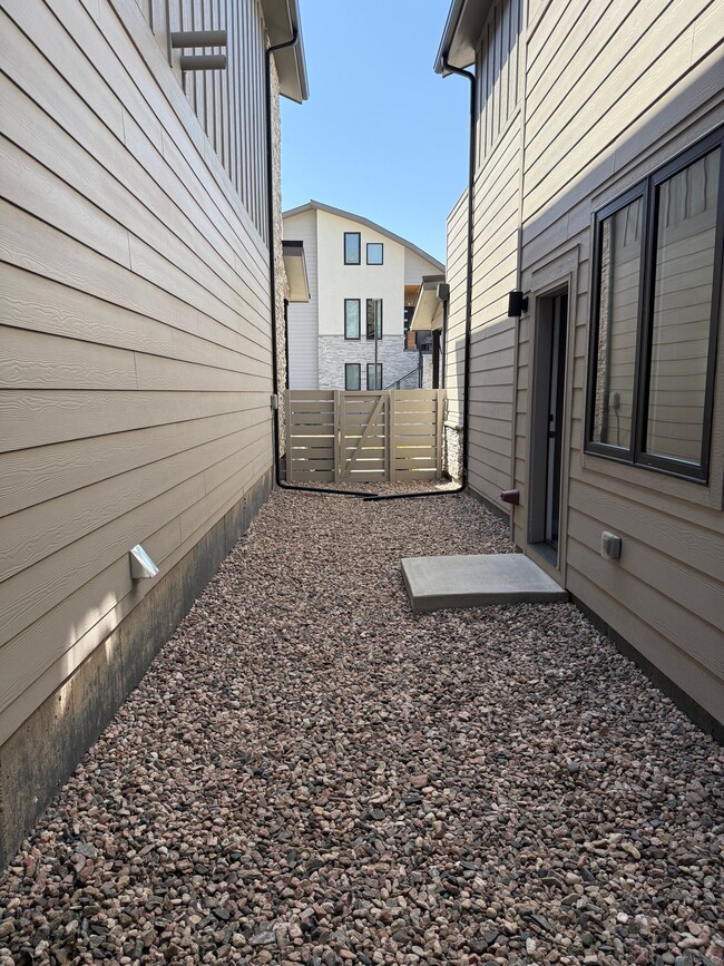 Photo - 837 Cherokee Dr