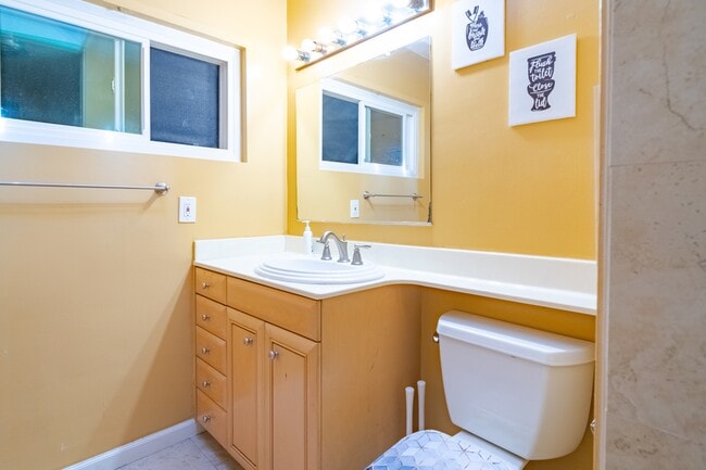 Photo - 5001 54th St