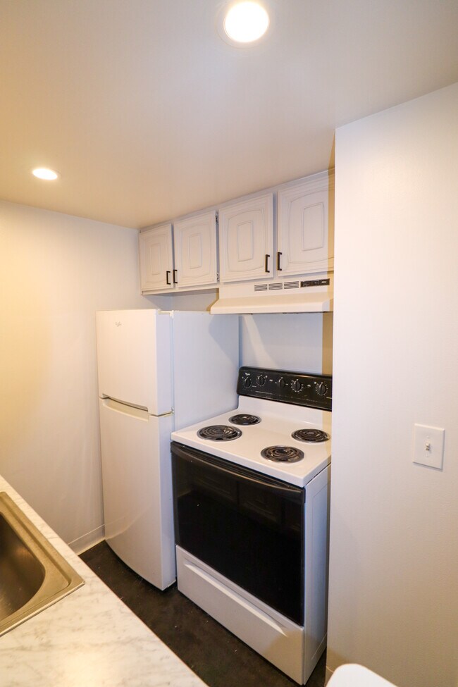 Photo - 1923 Sutton Ave