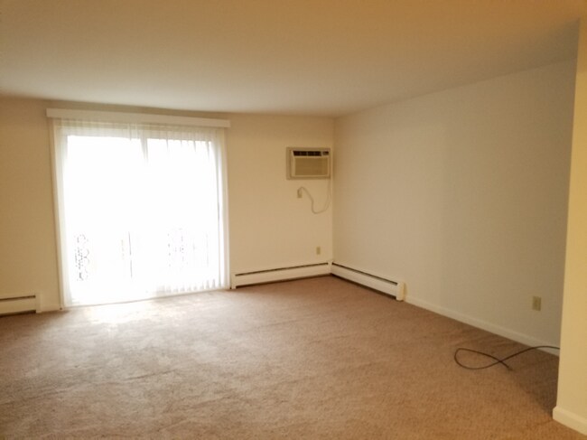 Photo - 6 Losson Garden Dr