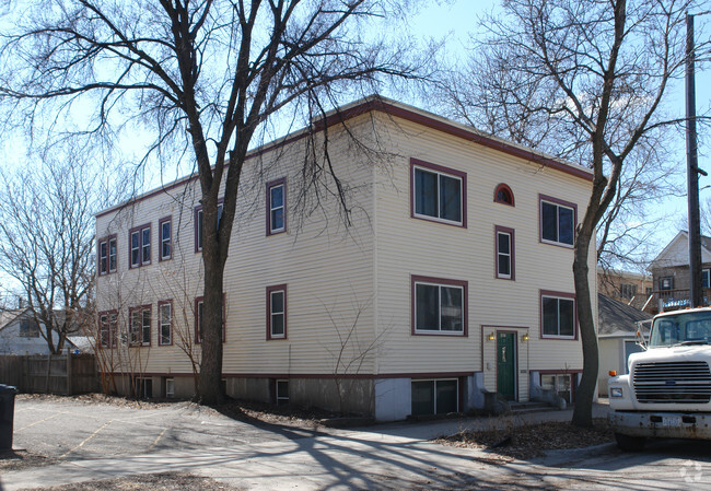 Building Photo - 807 West 25th Street Rental