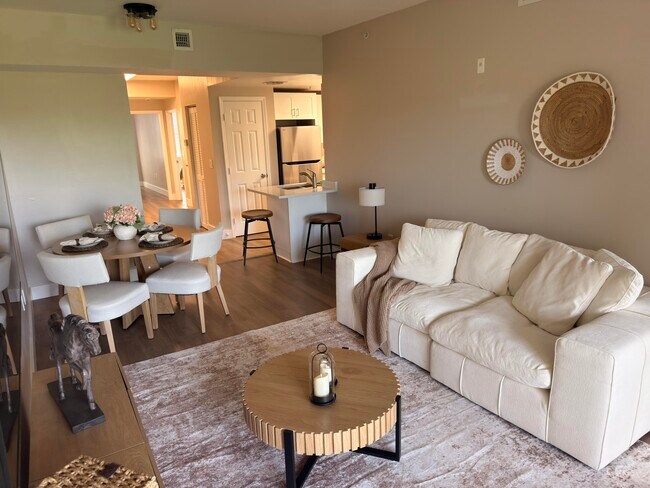 Photo - 2060 Greenview Shores Blvd