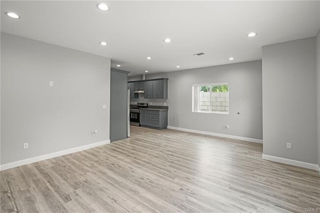 Photo - 8227 Ben Ave