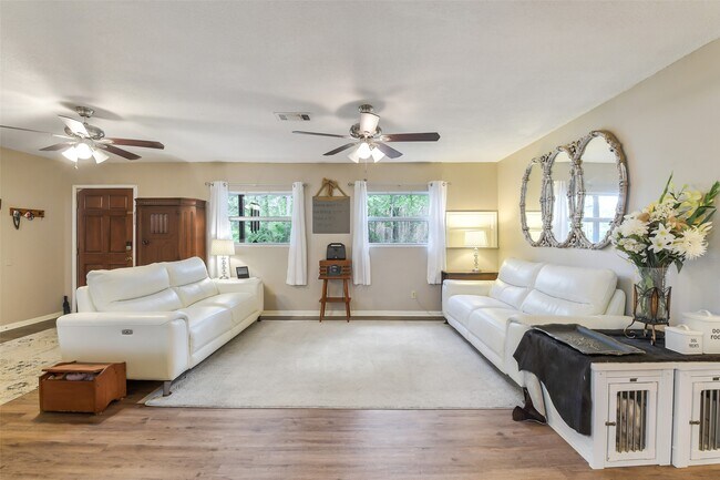 Photo - 27011 Azalea Ct