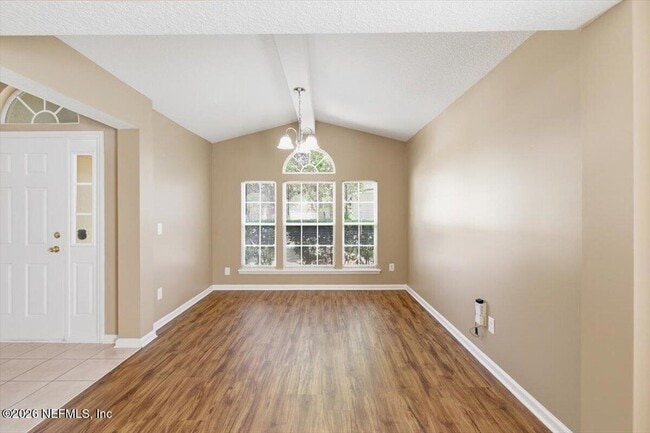 Photo - 708 Sharon Ct