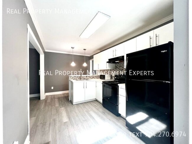 Photo - 2501 Eastway Dr