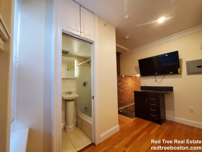 Photo - 1616 Beacon St Unidad 5