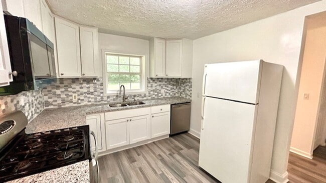 Photo - 135 Haywood Valley Rd