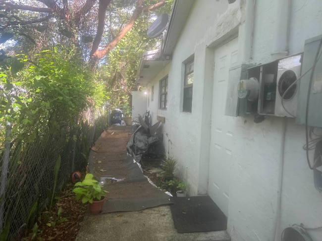Photo - 1918 Sheridan St