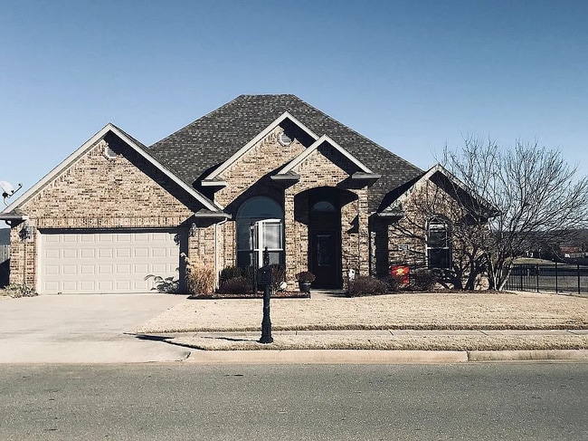 Photo - 1250 Sundowner Ranch Ave