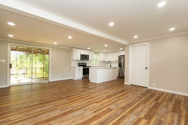 Photo - 125 Anderson Rd