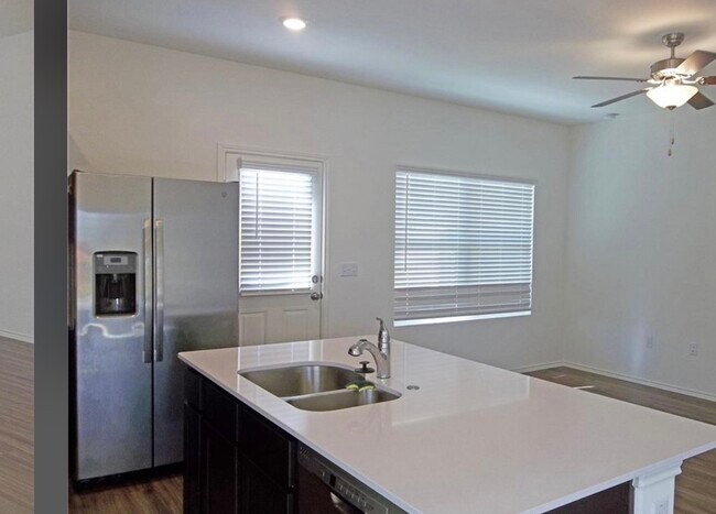 Photo - 15209 Spruce Frost Cv