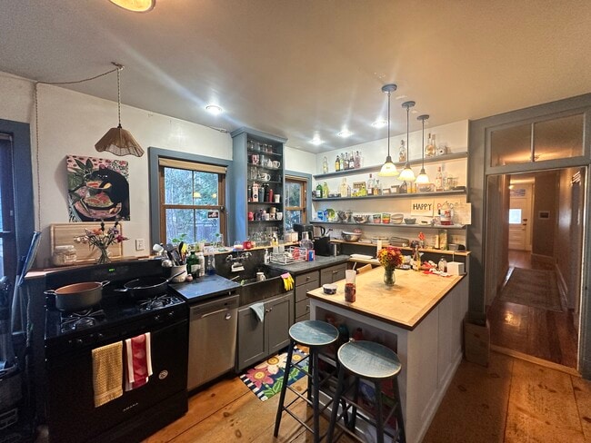 Photo - 12 Oswald St Unit 1