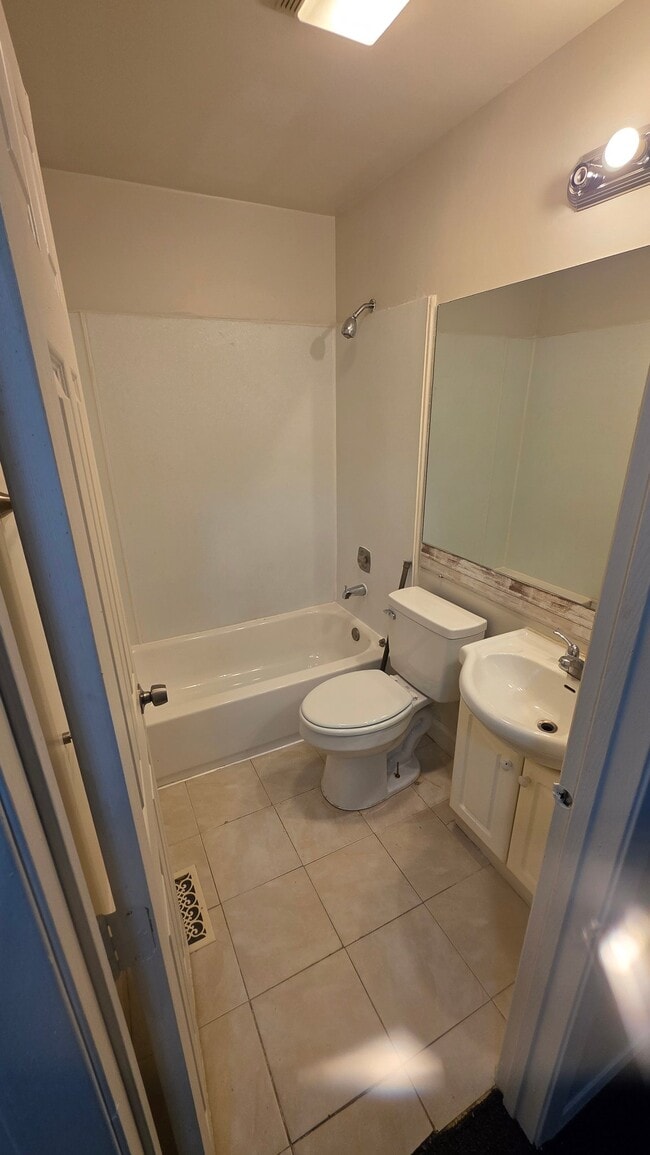 2636 Wingate Ct Unit 1