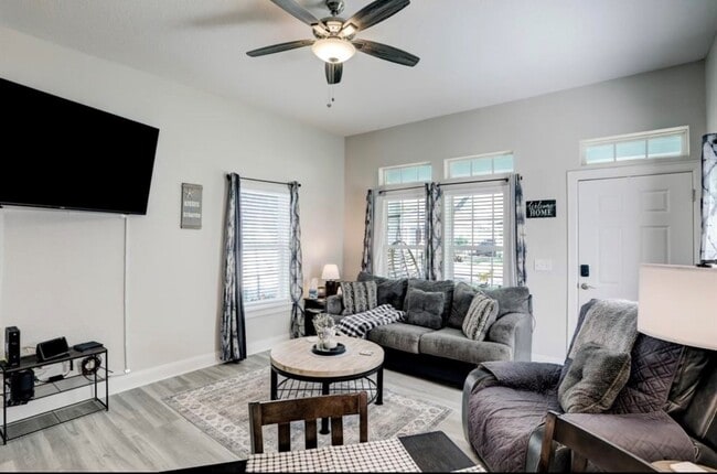 Photo - 4123 Ave Q 1/2