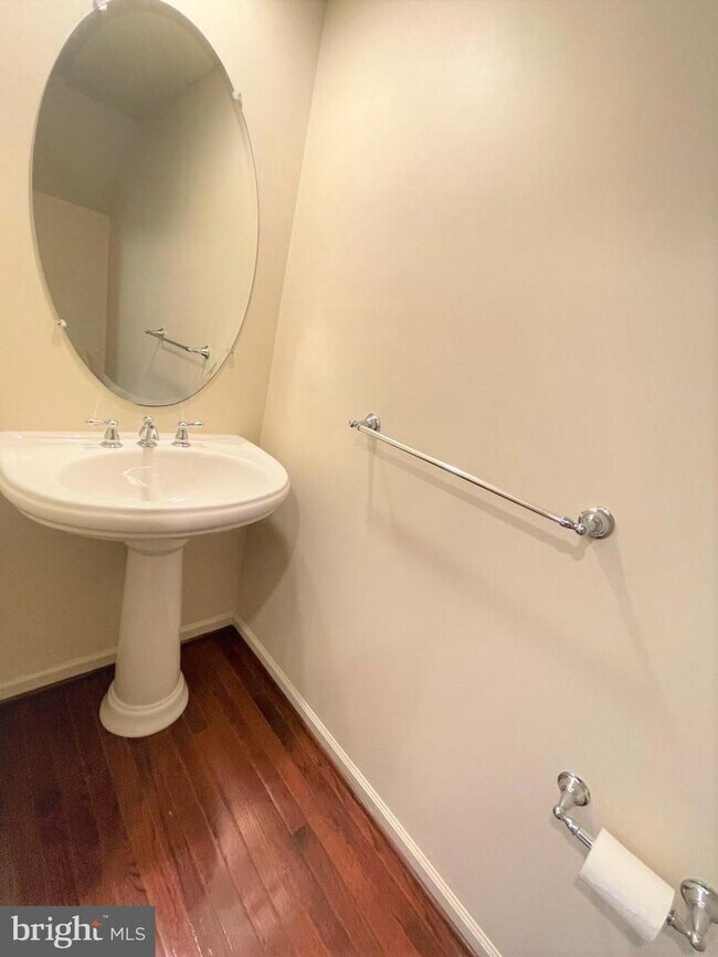 Photo - 13243 Tivoli Lake Blvd