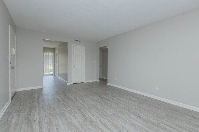 Photo - Ledford at Hamilton Place