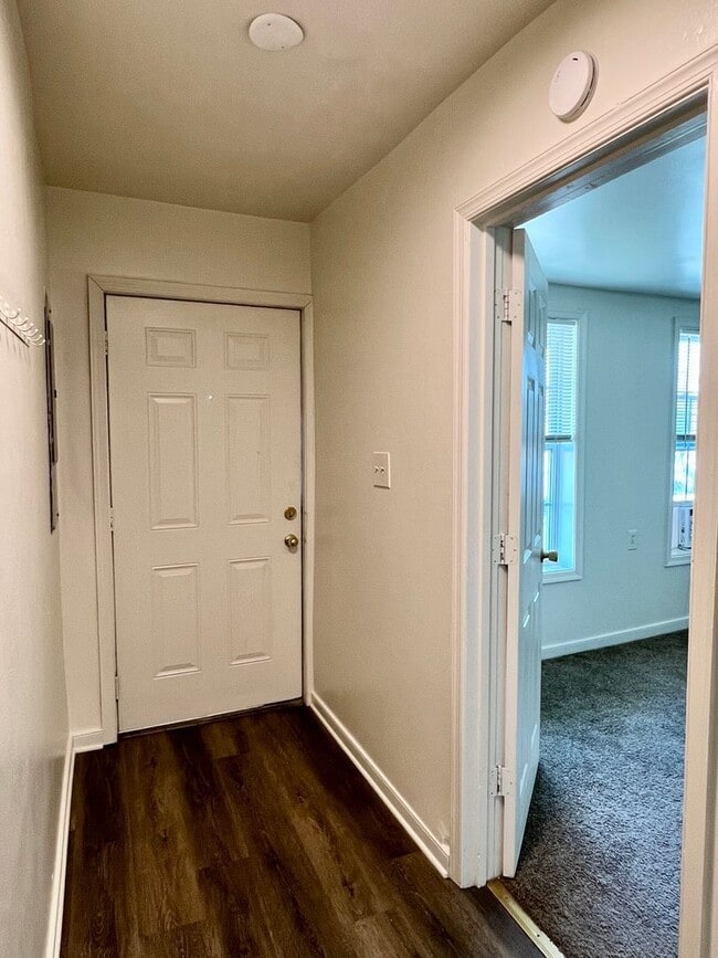 Photo - 26 W 21st St