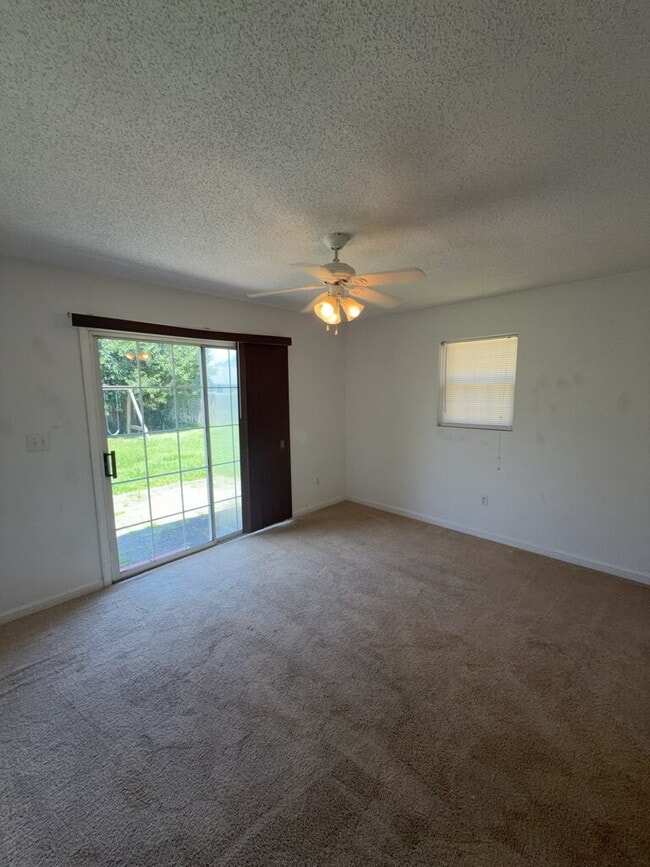 Photo - 436 Dion Dr