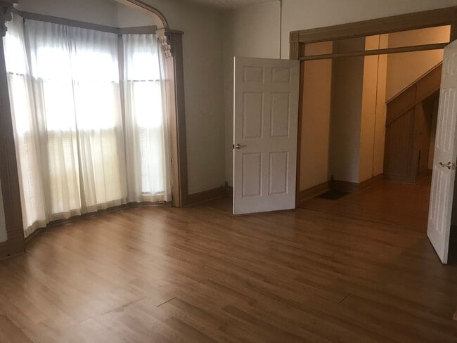 Photo - Downstairs unit....1 Bedroom 1 Bath Unidad 641 Apt. 1