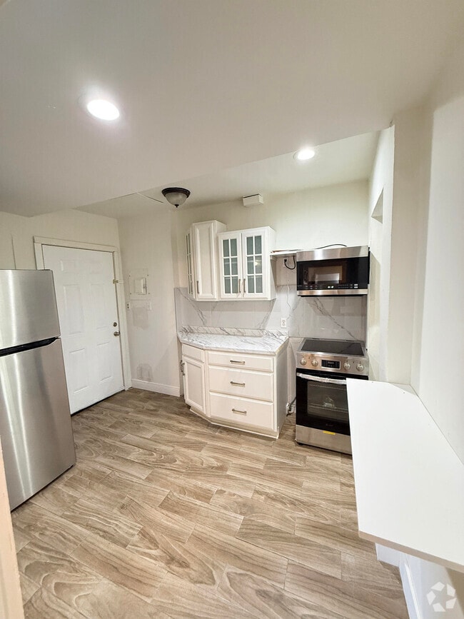 Building Photo - 425 N 26th St Rental