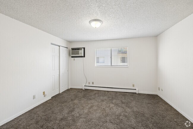 2BR, 1BA - 720SF - Secondary Living Room