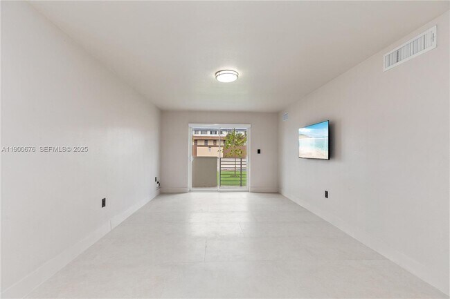 Photo - 13200 NE 7th Ave Unit 121