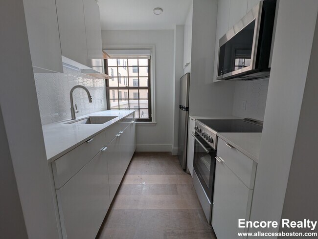 Building Photo - 1200 Massachusetts Ave Unit 7 DFT URNKV