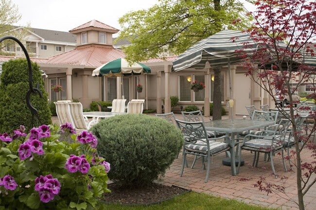 Courtland Place Apartments
