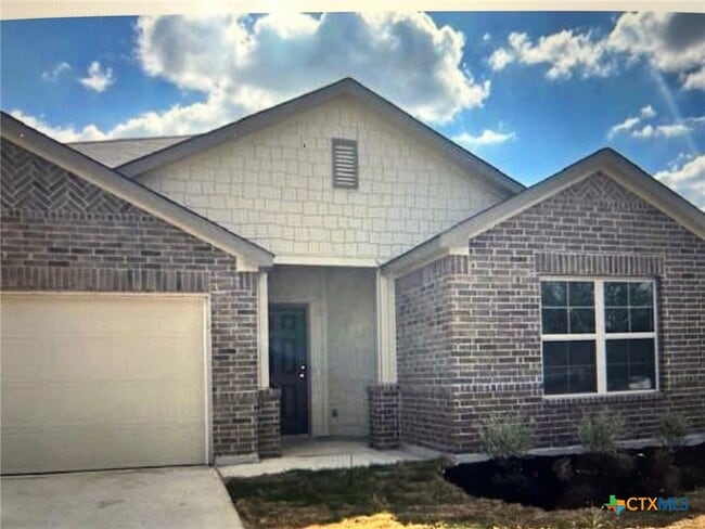 Building Photo - 1109 Elm Fall