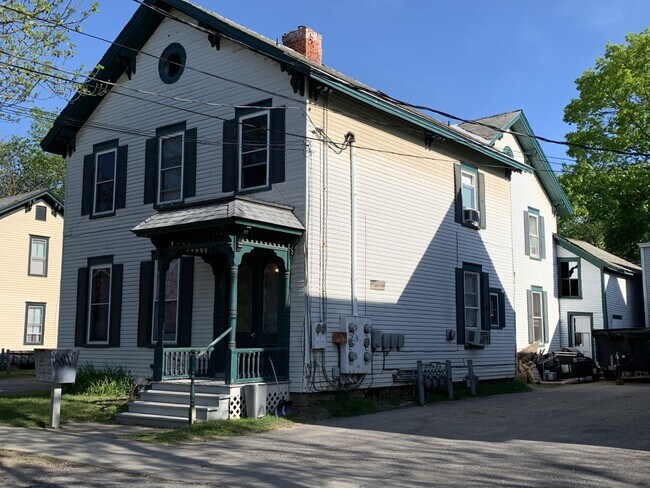 24 Loomis St