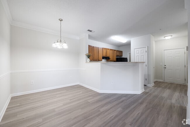 2BR, 2BA - 1,211SF - Dining Area