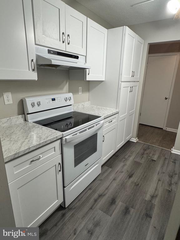 Building Photo - 8 Russell Ave Unit 209 Rental