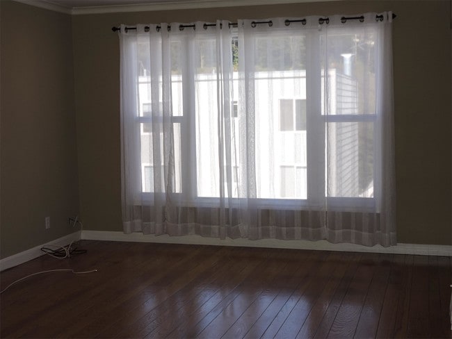 1877 8th Ave Unit 1