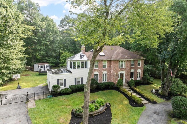 4 Wellington Cir