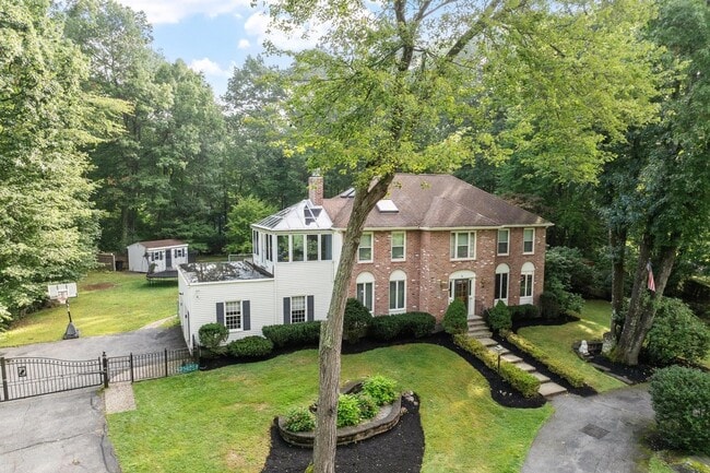 Photo - 4 Wellington Cir