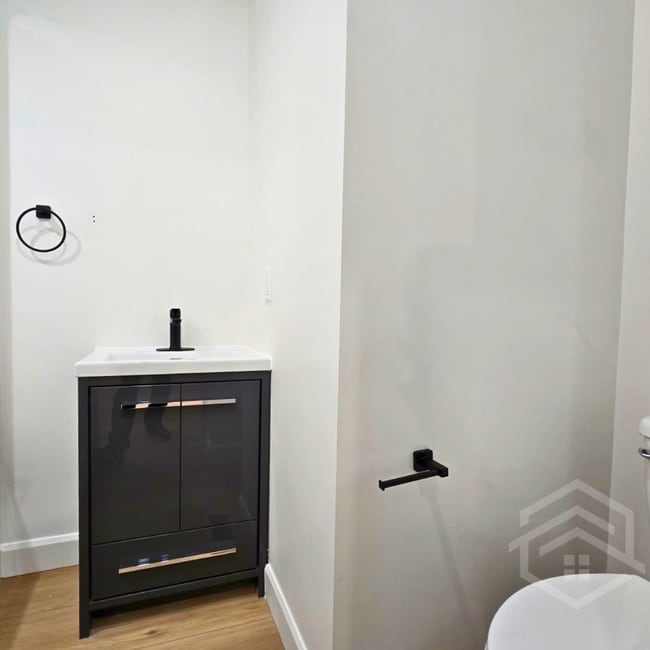 Photo - 1-Bedroom Apartment Available!! Unit 9