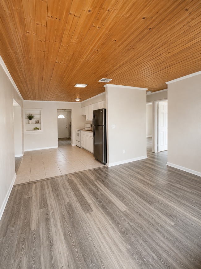 Photo - Tons of Living Space in this 3BR/1BA Zephyrhills Block Home with Large Fenced Yard!