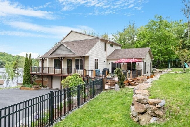 Photo - 588 Granite Lake Rd