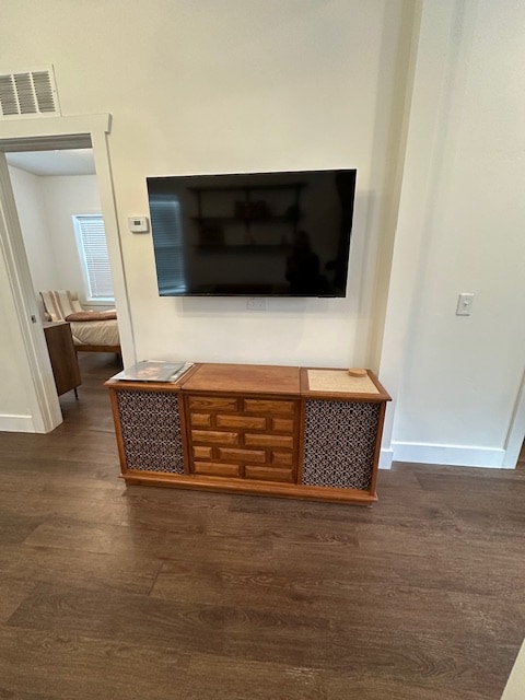 Photo - 835 S Edison St