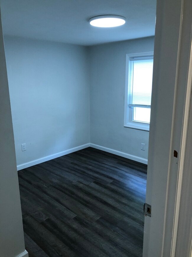 Photo - 1023 W State st Unidad 4